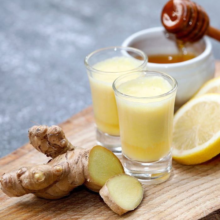 Shotgläser Set 12 Gläser inklusive Ausgießhilfe