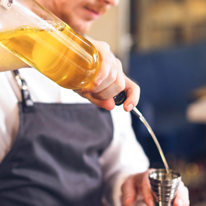 Shotgläser Set 12 Gläser inklusive Ausgießhilfe