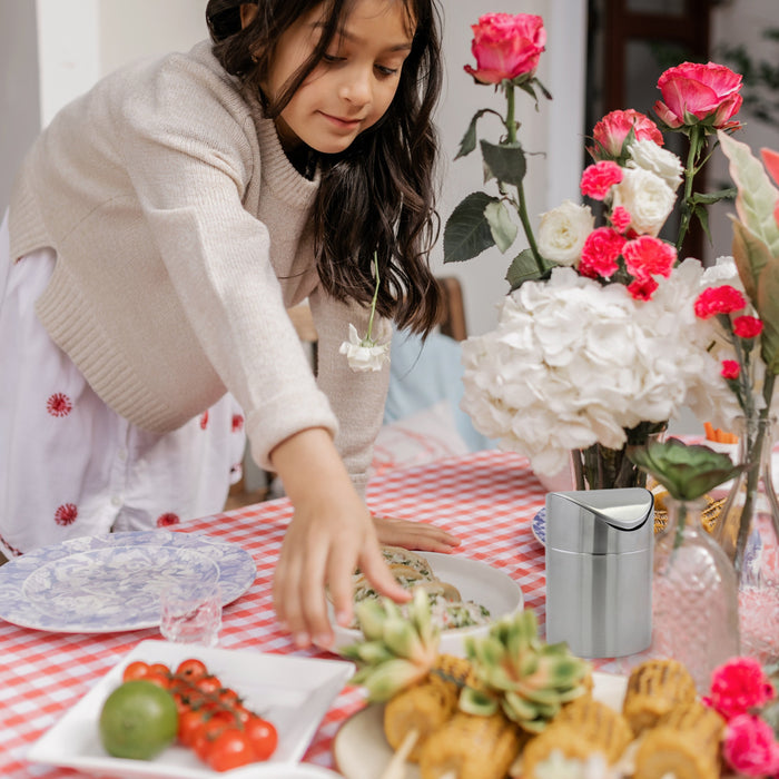 Edelstahl Tischabfallbehälter mit Schwingdeckel silber - 1 Stück