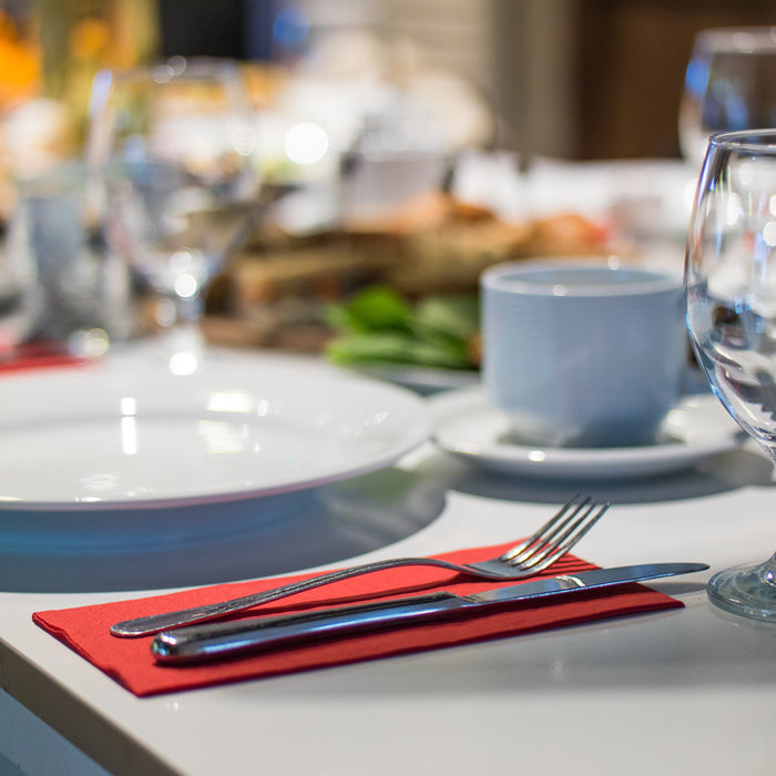 Papier Servietten - quadratisch weiß 33cm 3 lagig 1/8-Falz - 250 Servietten